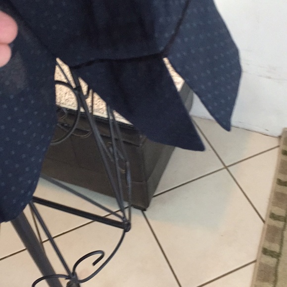 Black shirt with dark green dots soft size 6 - Picture 2 of 6